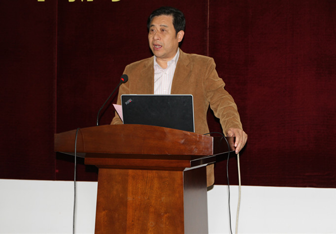 我校举行2015年度优秀学生员工表彰暨2016年新学生员工培训会