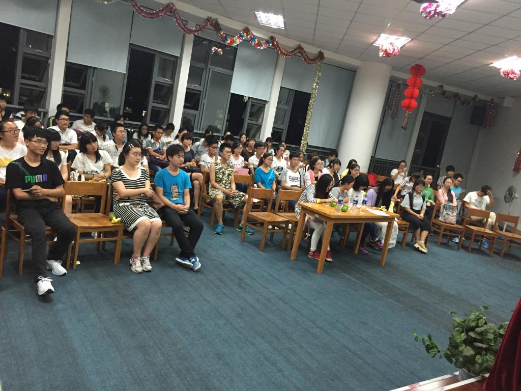 图书馆勤工助学团队勤径书山顺利召开广博会