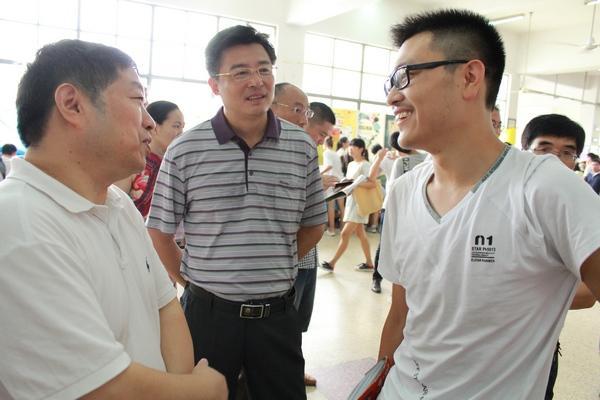 丹桂飘香迎学子 贴心服务暖人心——江南大学喜迎2013级本科新生入学