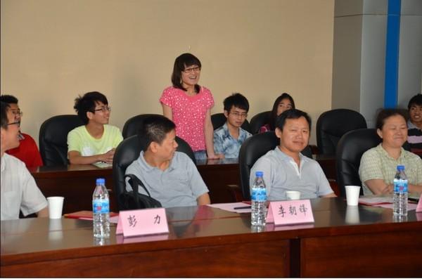 物联网工程学院隆重举行社会奖教奖学金颁奖暨座谈会